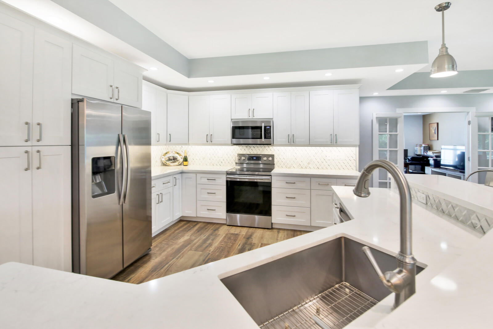 12740 154th Road North Jupiter, FL 33478 - Photo 10 of 47 quartz counter tops