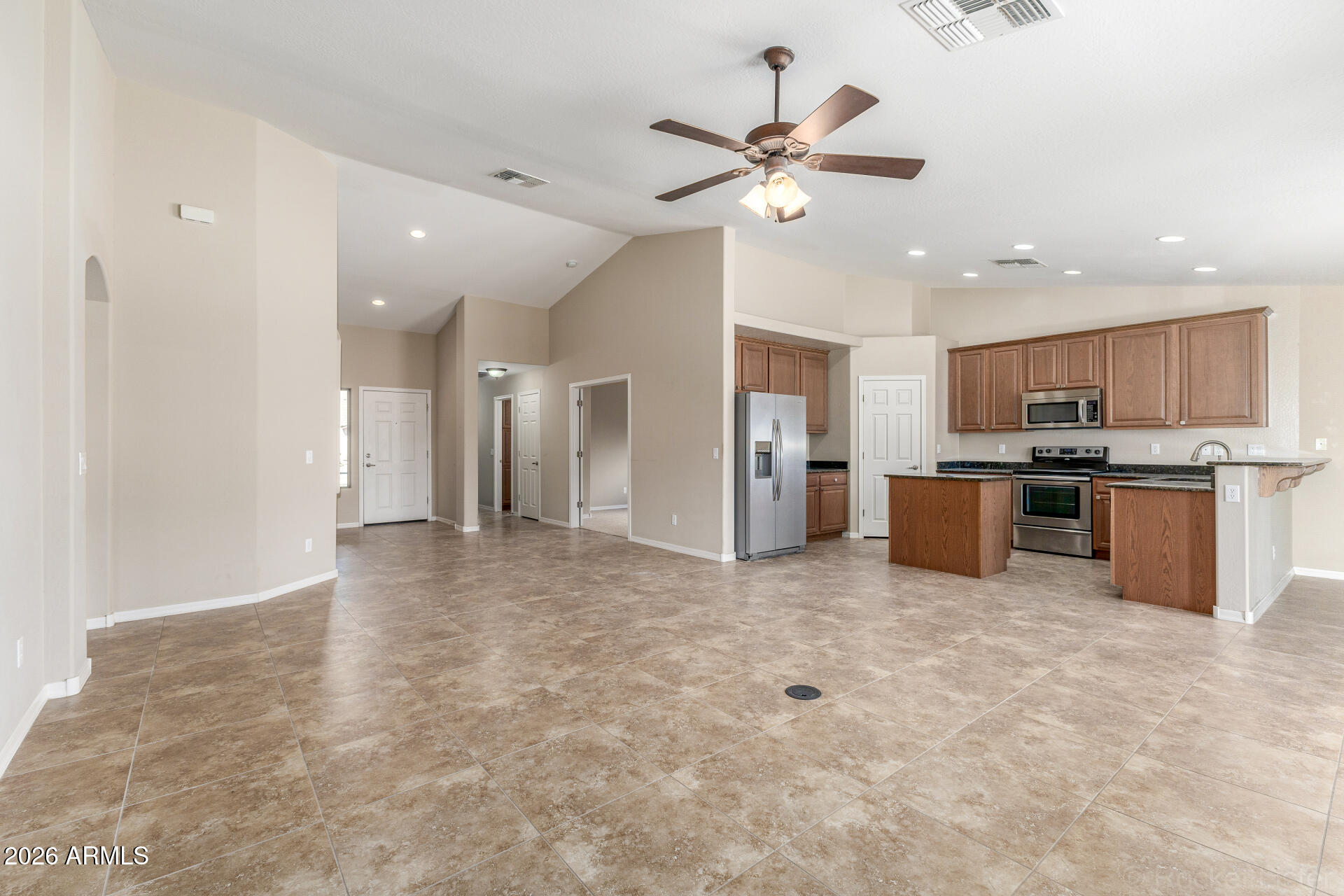 1495 South Apache Drive Apache Junction, AZ 85120 - Photo 5 of 32 6 Apache