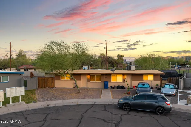 $525,000 | 920 South Kenwood Circle, Tempe, AZ 85281