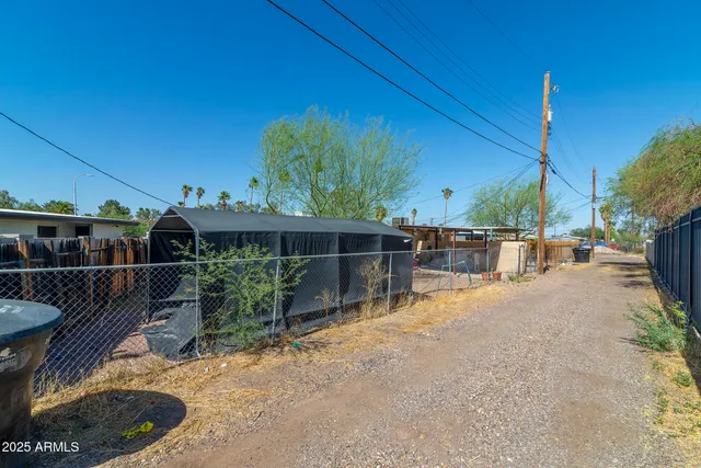 $525,000 | 920 South Kenwood Circle, Tempe, AZ 85281