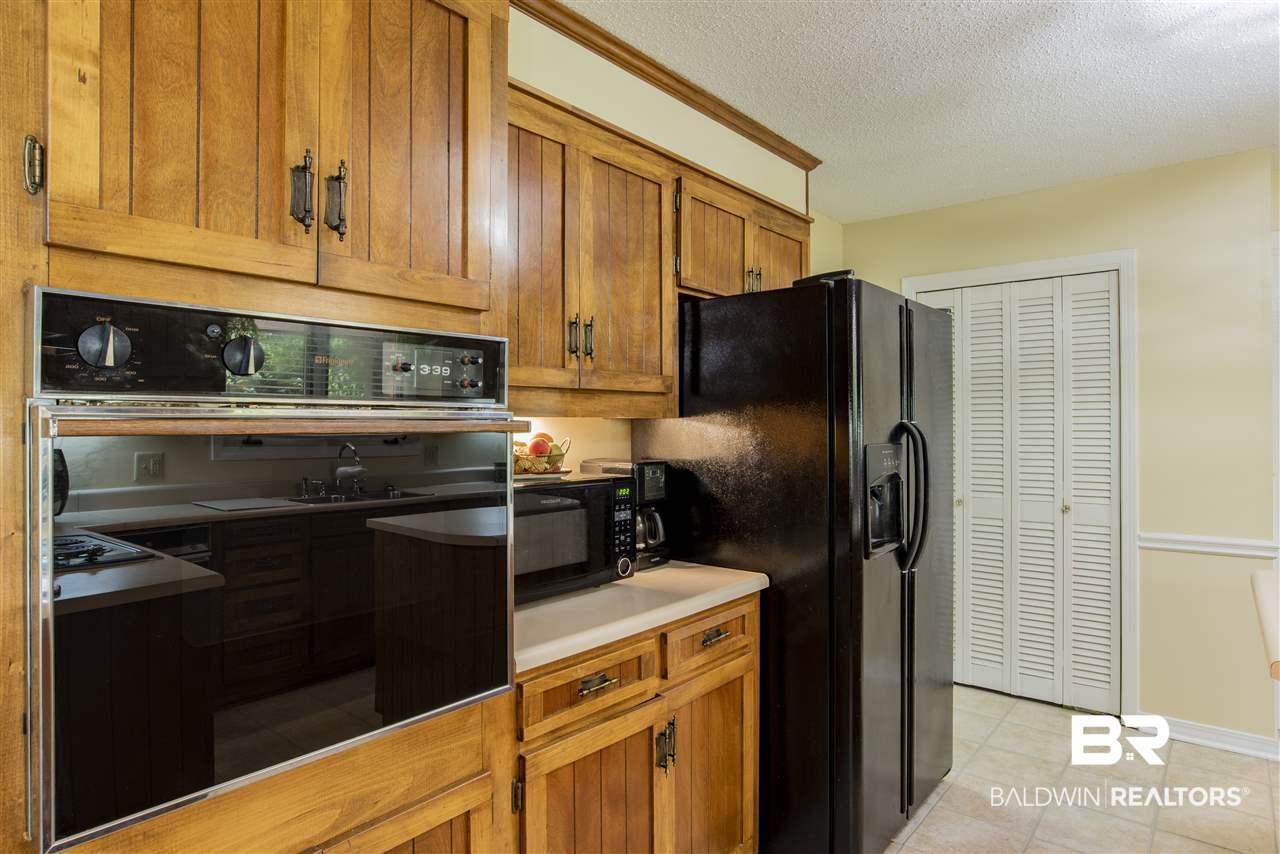 113 Fernway Drive Atmore, AL 36502 - Photo 12 of 25 Kitchen