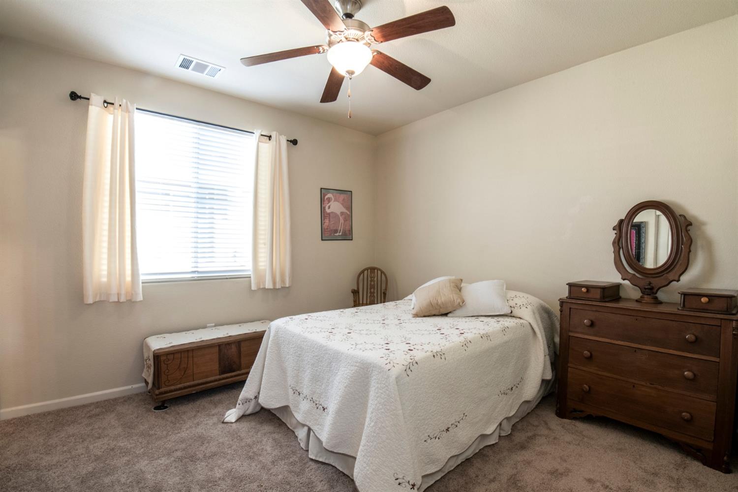 344 Raphael Lane Clovis, CA 93611 - Photo 13 of 20