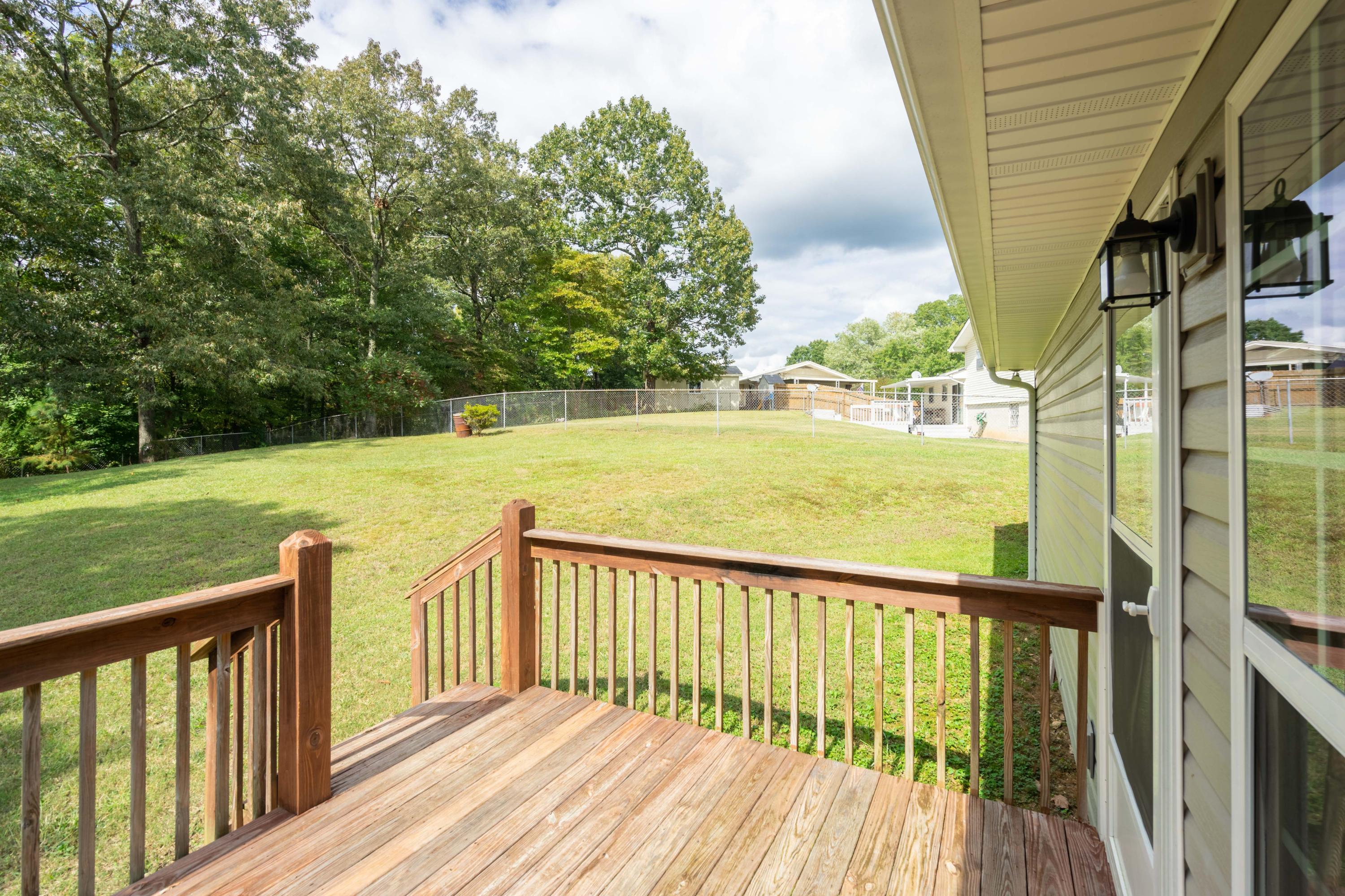 7232 Cane Hollow Road Hixson, TN 37343 - Photo 26 of 34 Deck