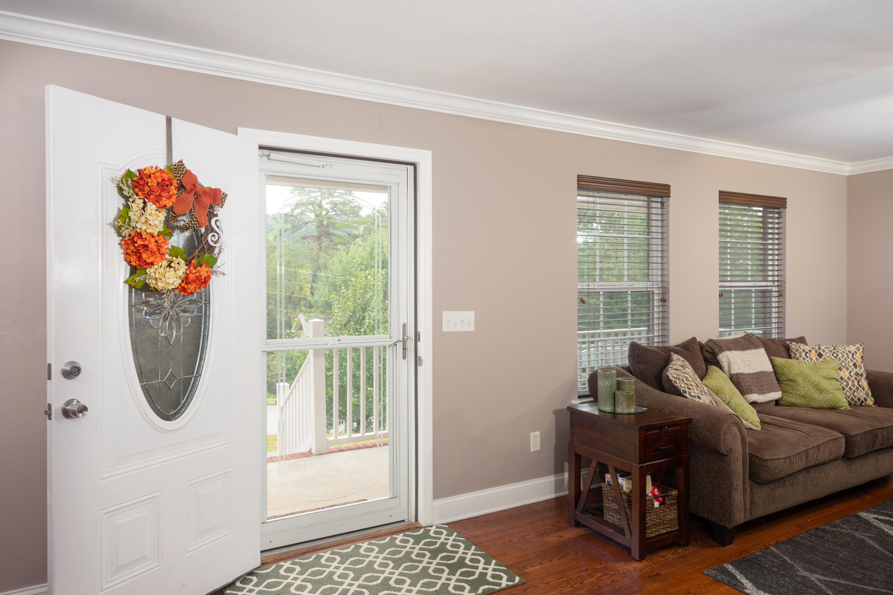 7232 Cane Hollow Road Hixson, TN 37343 - Photo 8 of 34 Living Room
