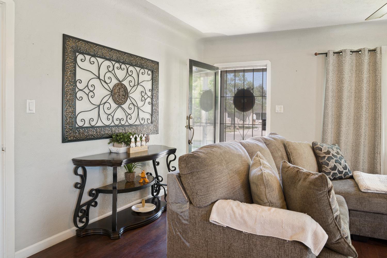 549 North Acacia Avenue Reedley, CA 93654 - Photo 16 of 36 Gallery Image 16