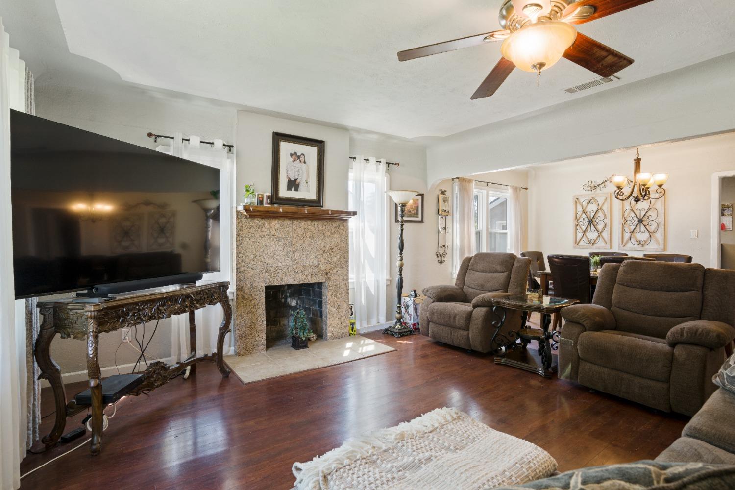 549 North Acacia Avenue Reedley, CA 93654 - Photo 17 of 36 Gallery Image 17