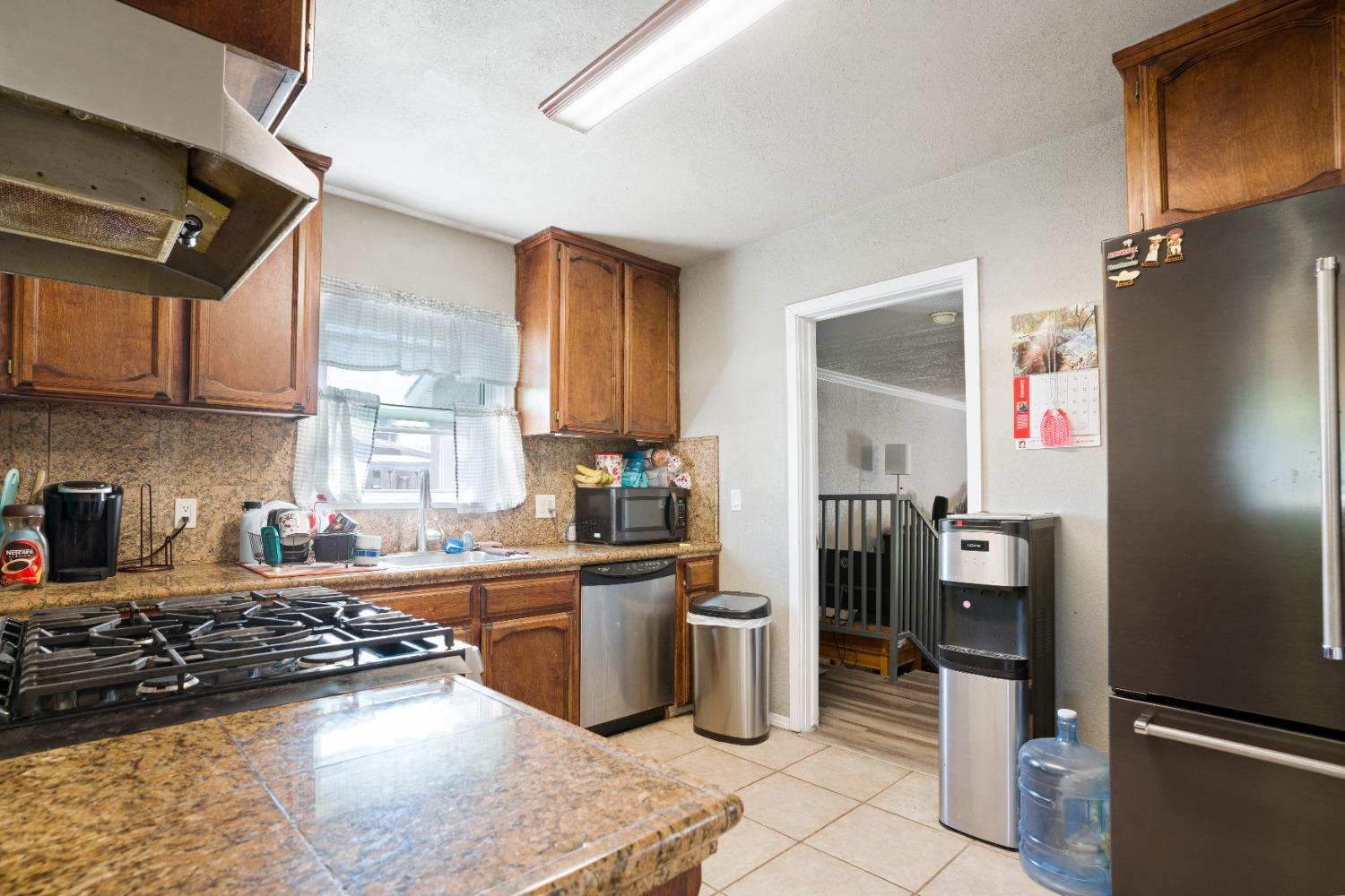 549 North Acacia Avenue Reedley, CA 93654 - Photo 32 of 36 Gallery Image 32