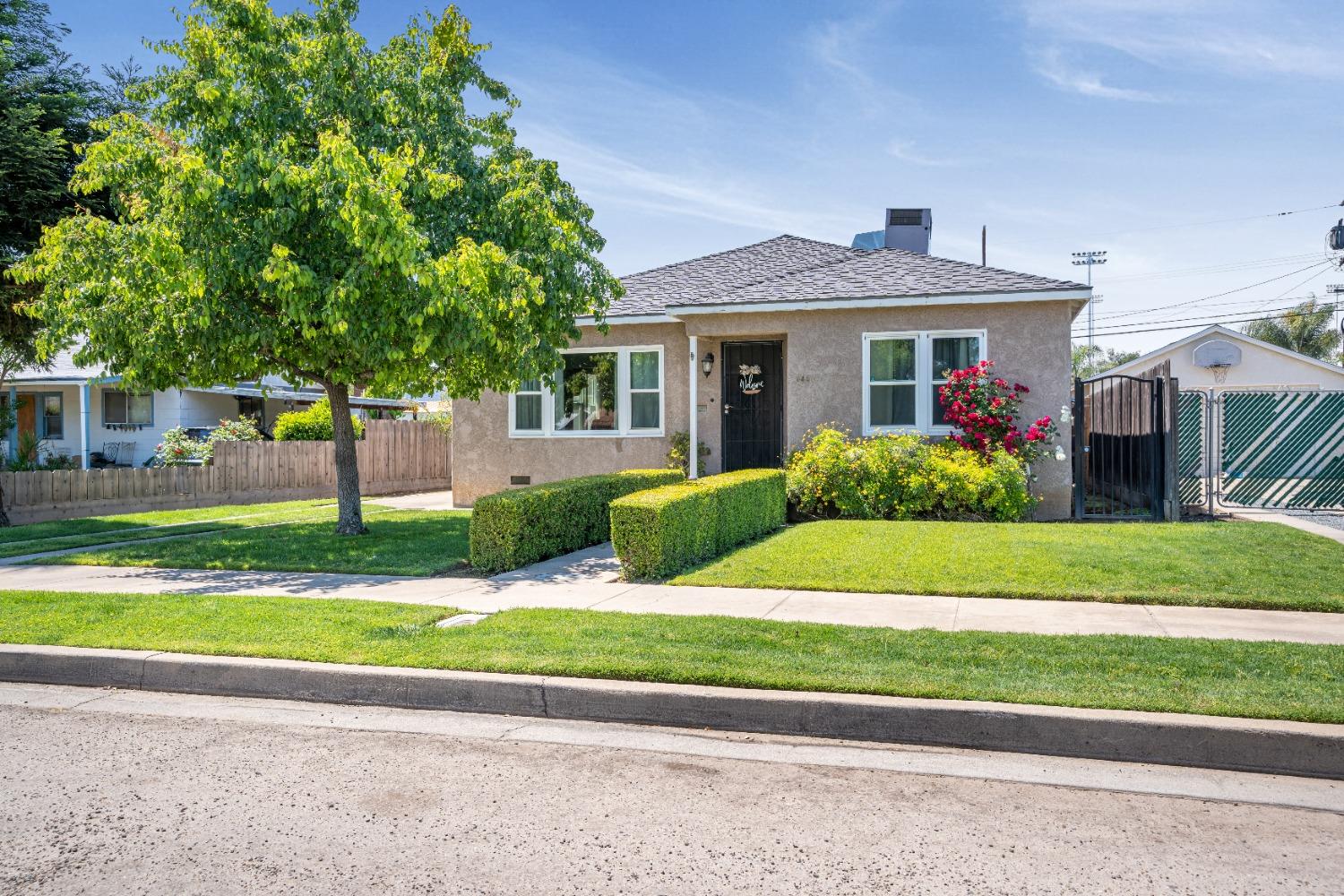 549 North Acacia Avenue Reedley, CA 93654 - Photo 4 of 36 Gallery Image 4
