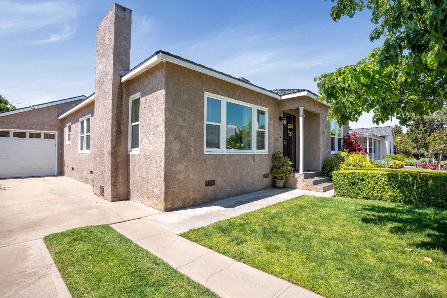 549 North Acacia Avenue Reedley, CA 93654 - Photo 5 of 36 Gallery Image 5