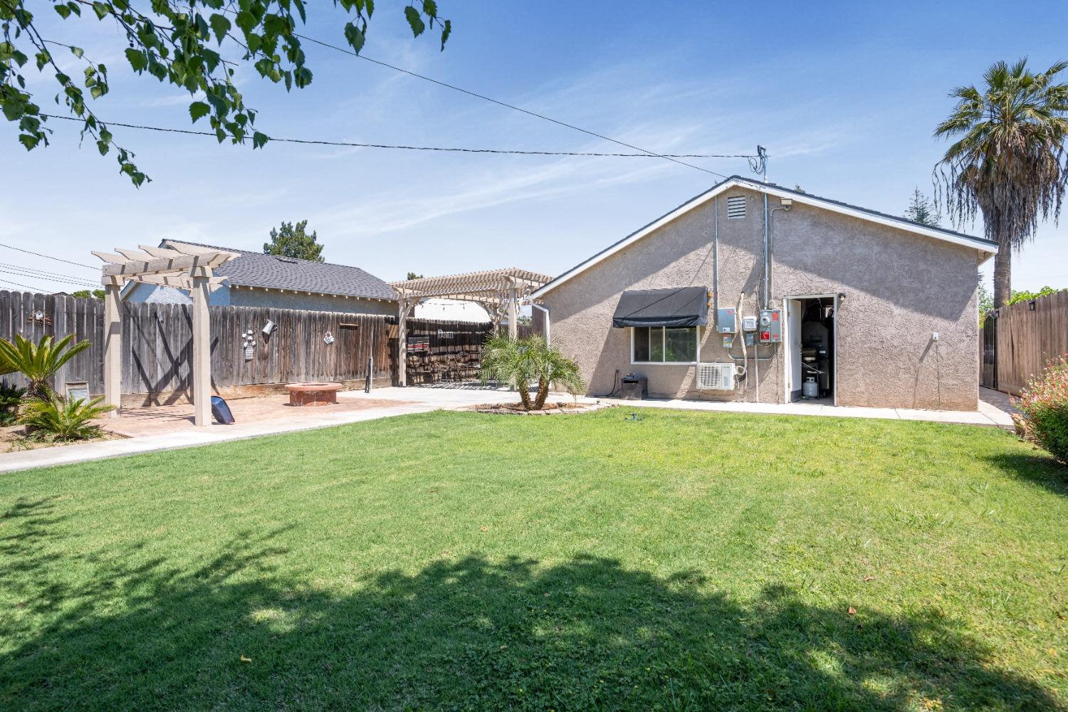 549 North Acacia Avenue Reedley, CA 93654 - Photo 10 of 36 Gallery Image 10