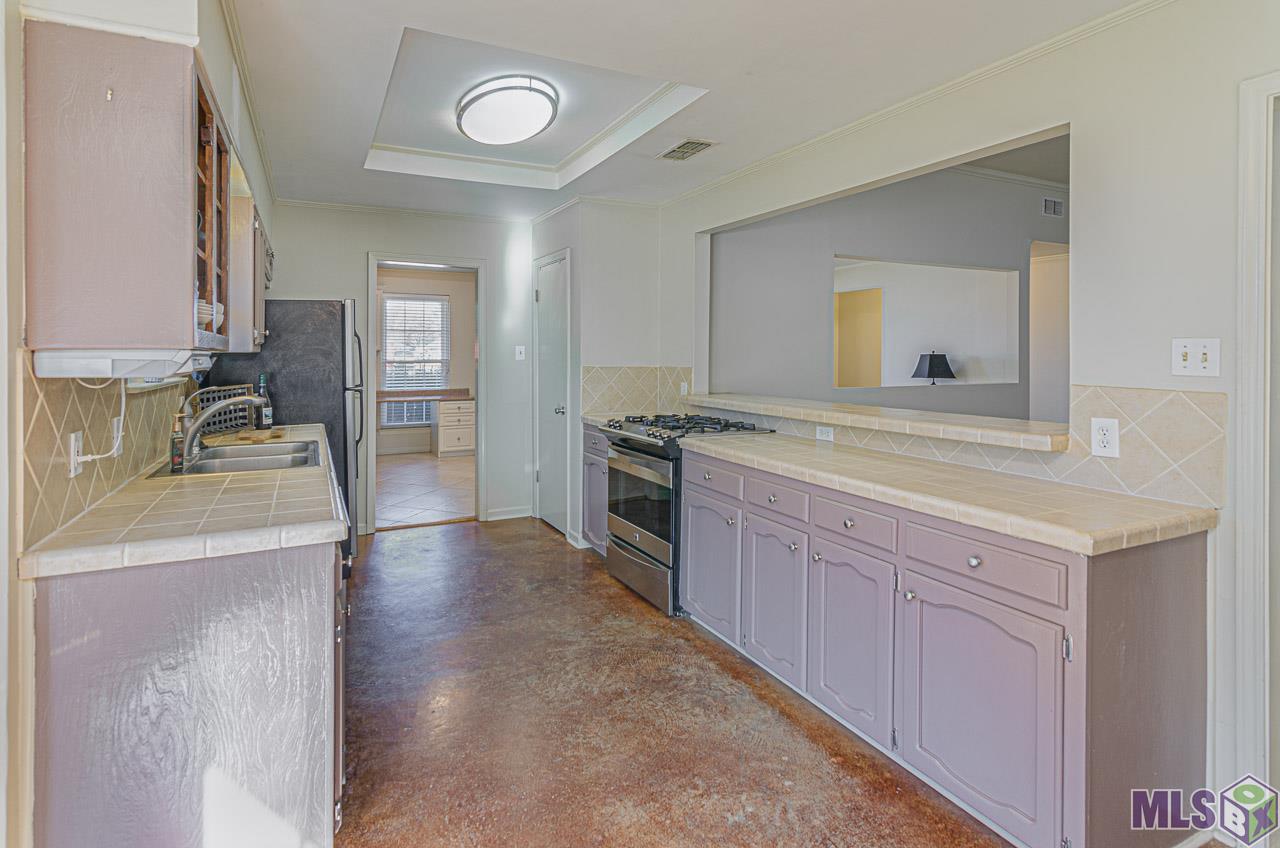 9974 Azrok Avenue Baton Rouge, LA 70809 - Photo 4 of 16