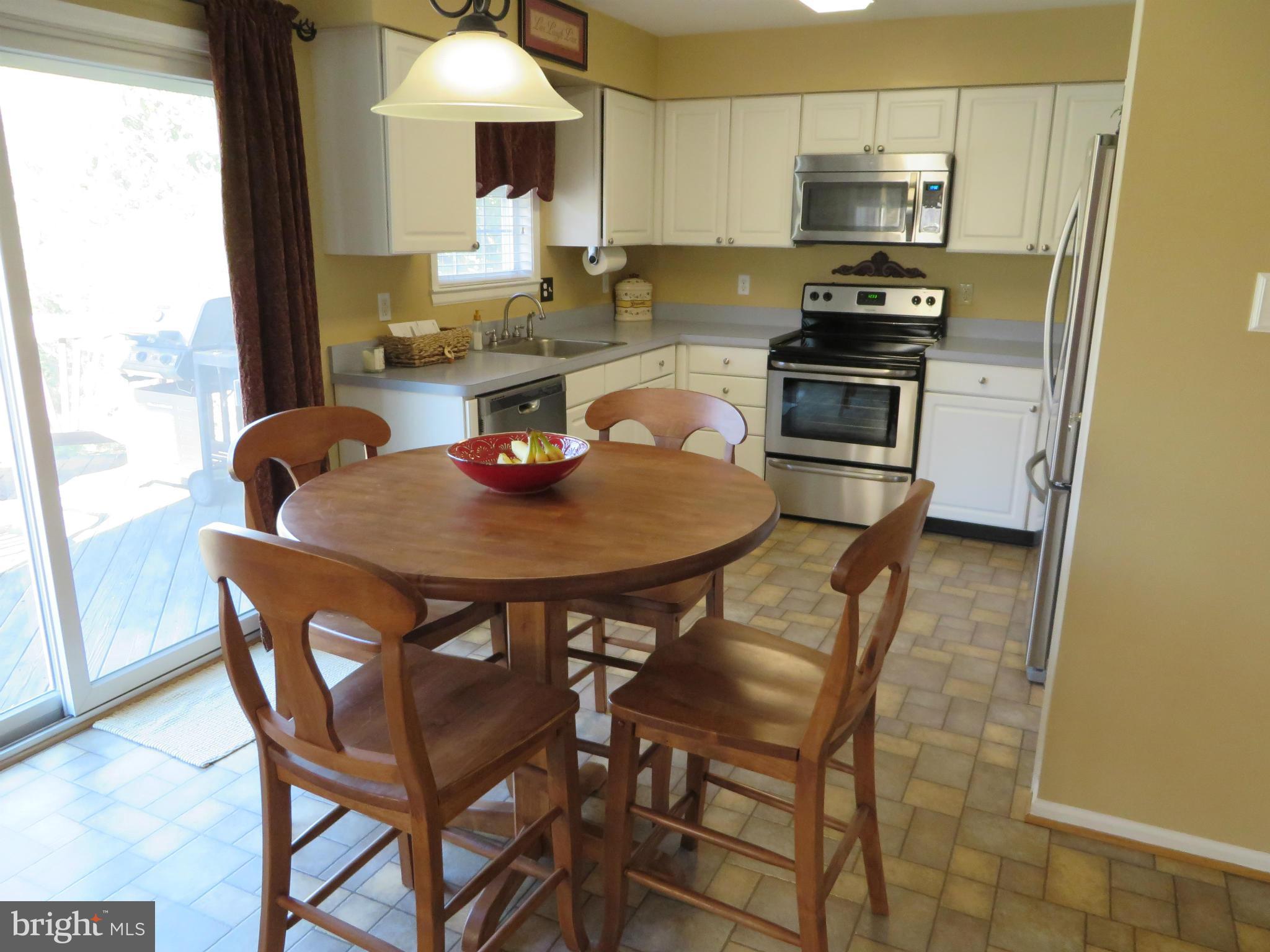 842 Sunny Chapel Road Odenton, MD 21113 - Photo 3 of 30 Kitchen