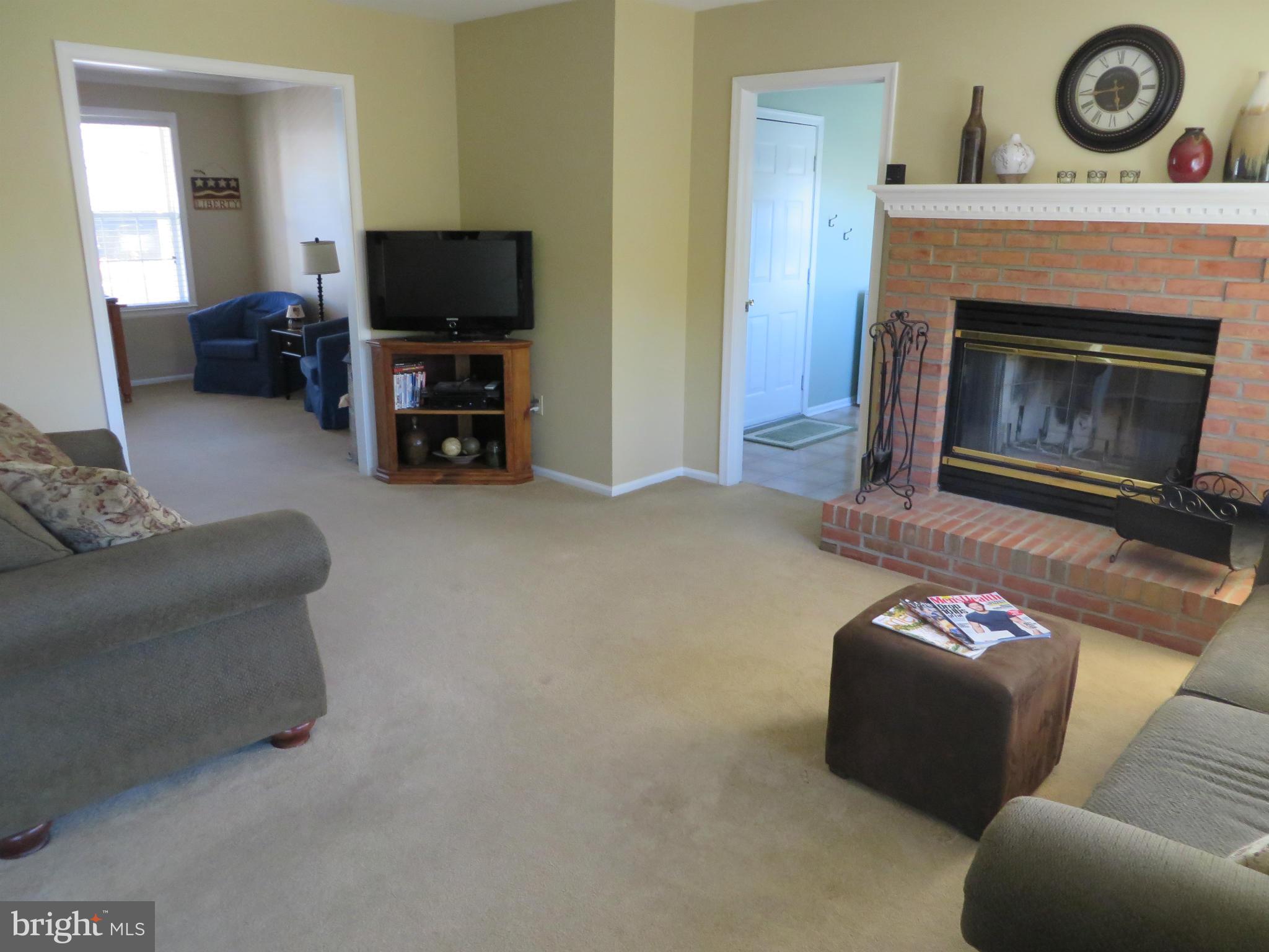 842 Sunny Chapel Road Odenton, MD 21113 - Photo 4 of 30 Family Room