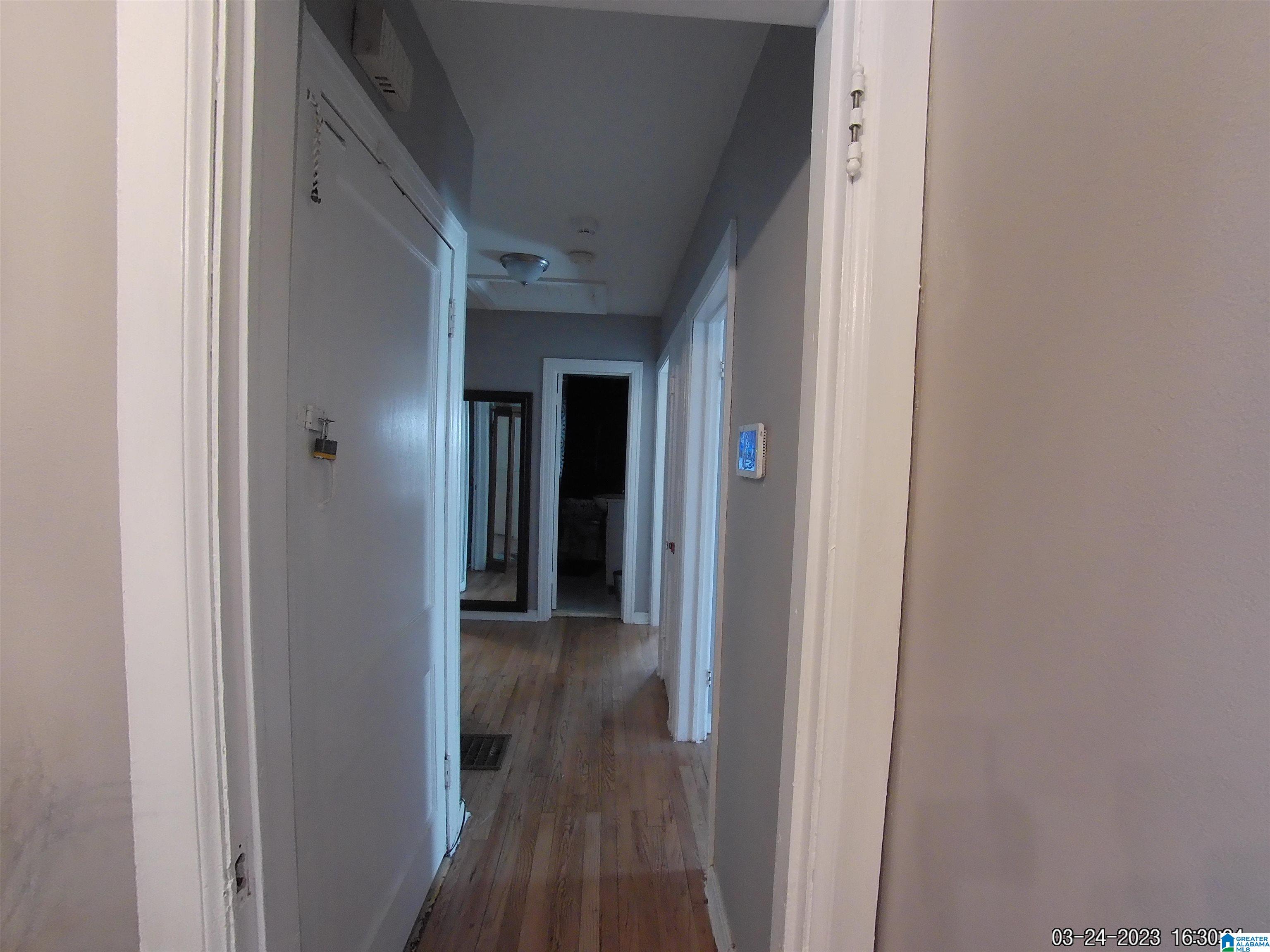 705 Center Place Southwest Birmingham, AL 35211 - Photo 15 of 30