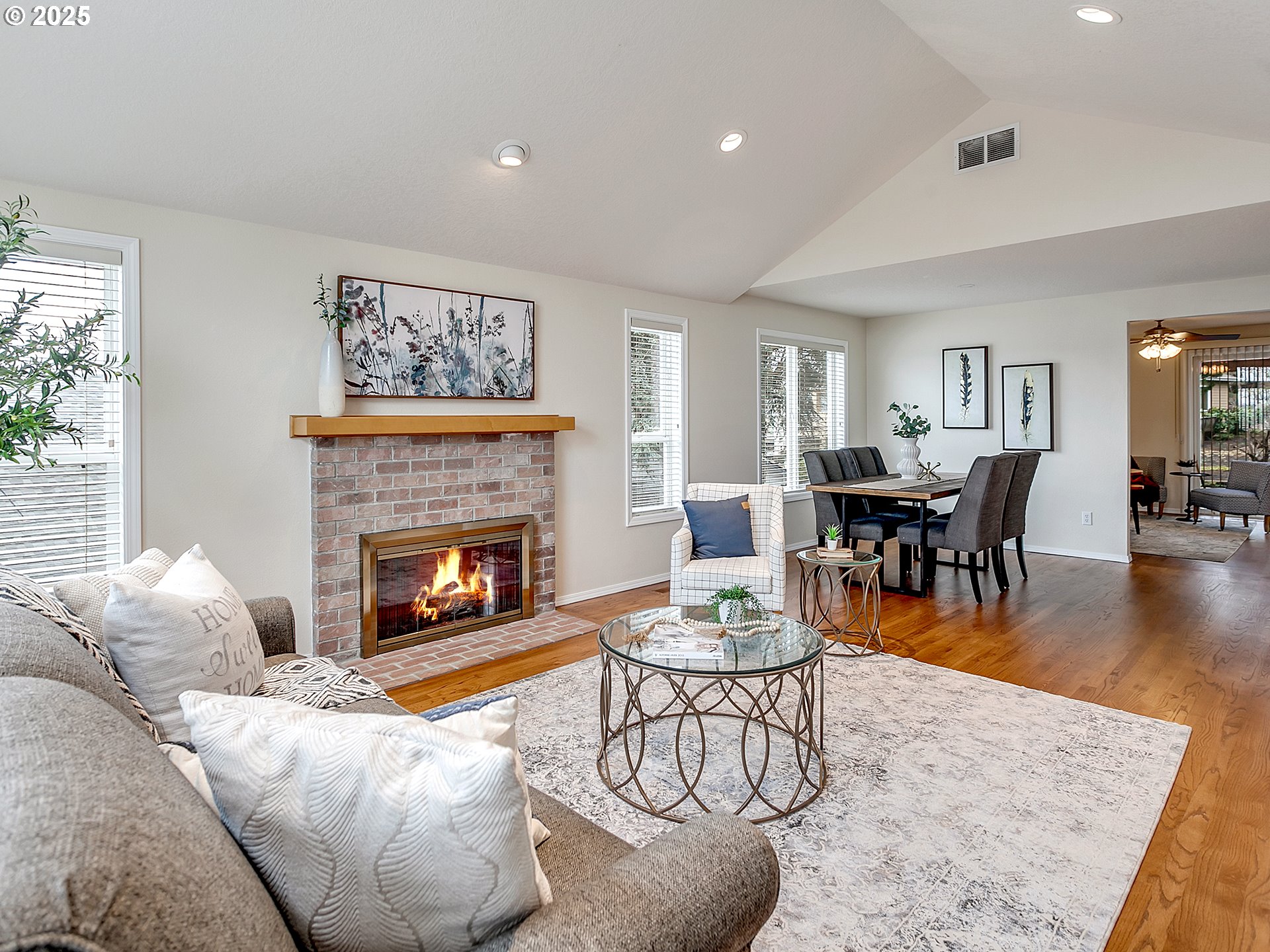 16029 Southwest Refectory Place Portland, OR 97224 - Photo 8 of 38 Living Room