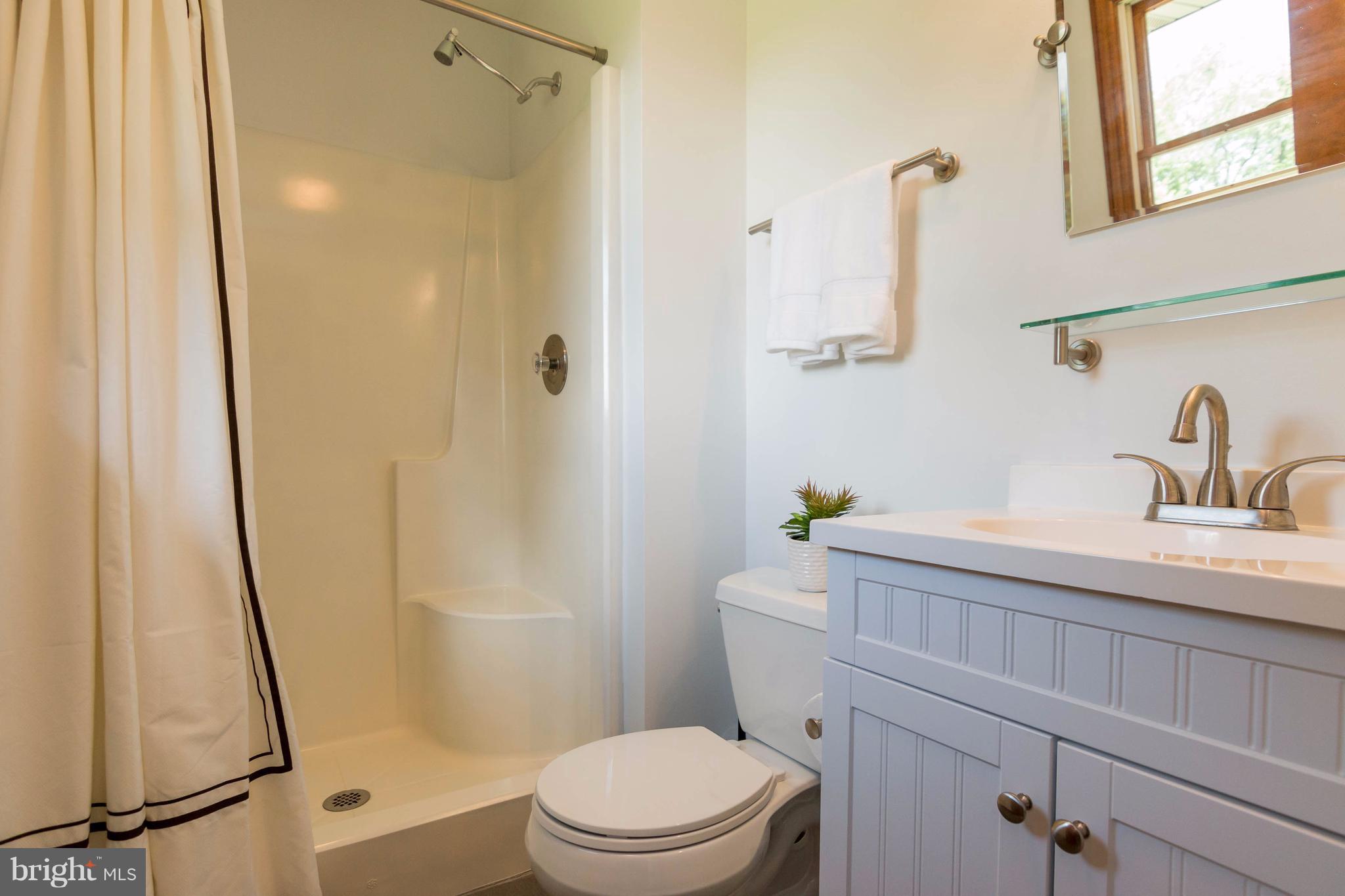 2520 Uniontown Road Westminster, MD 21158 - Photo 15 of 24 Private Master Bath