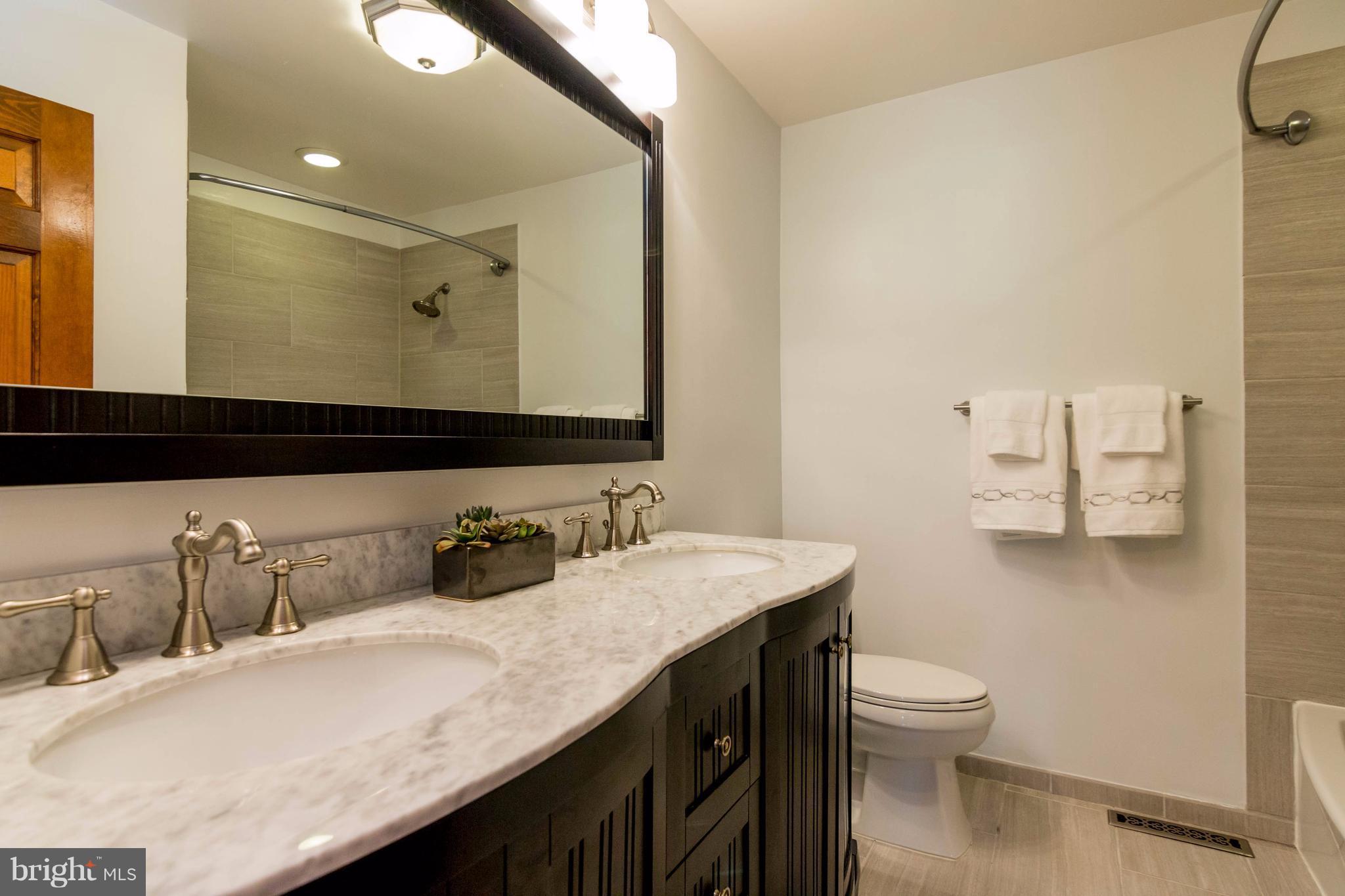 2520 Uniontown Road Westminster, MD 21158 - Photo 18 of 24 Beautifully Updated Full Bath