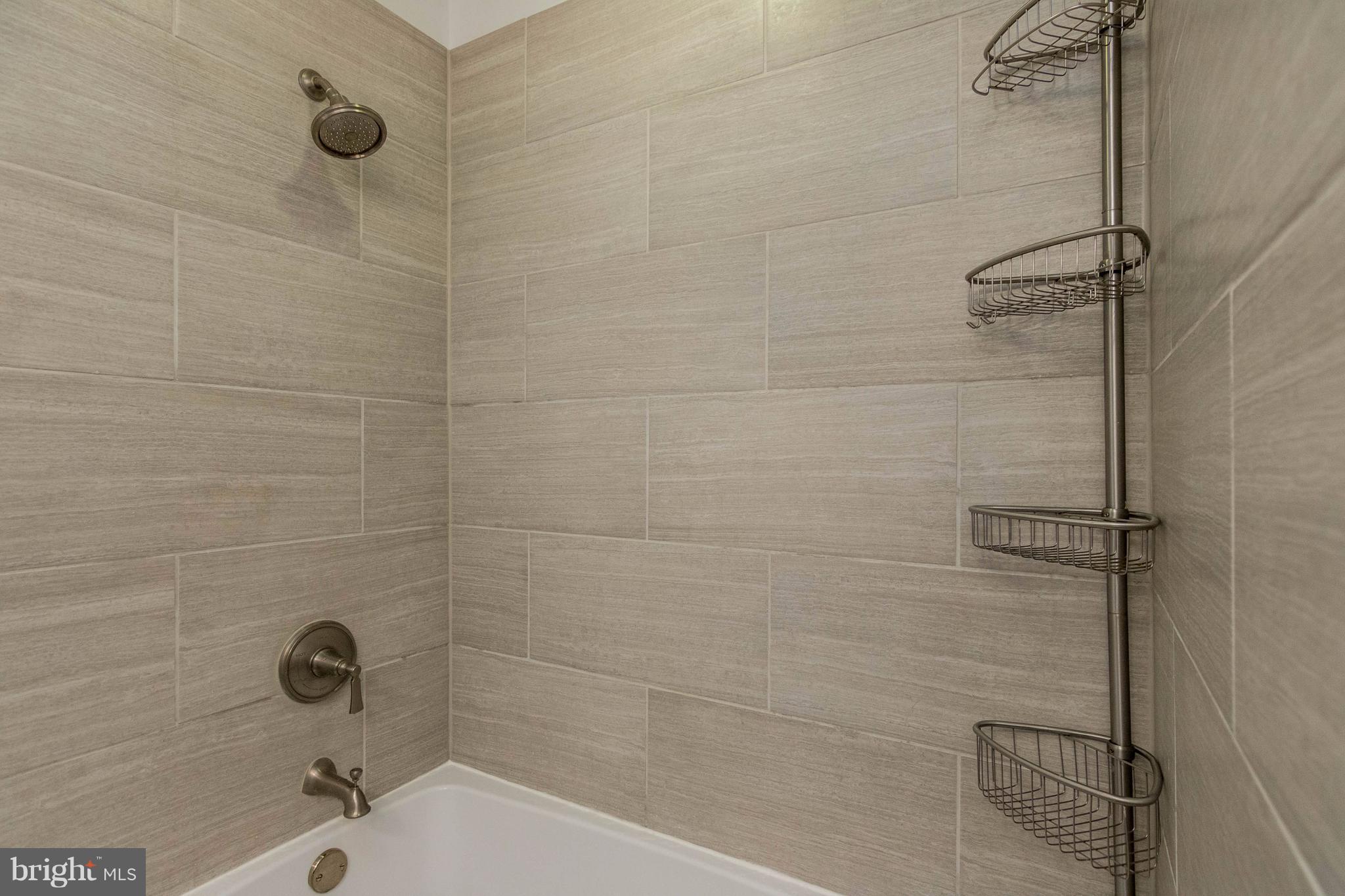 2520 Uniontown Road Westminster, MD 21158 - Photo 19 of 24 Bath