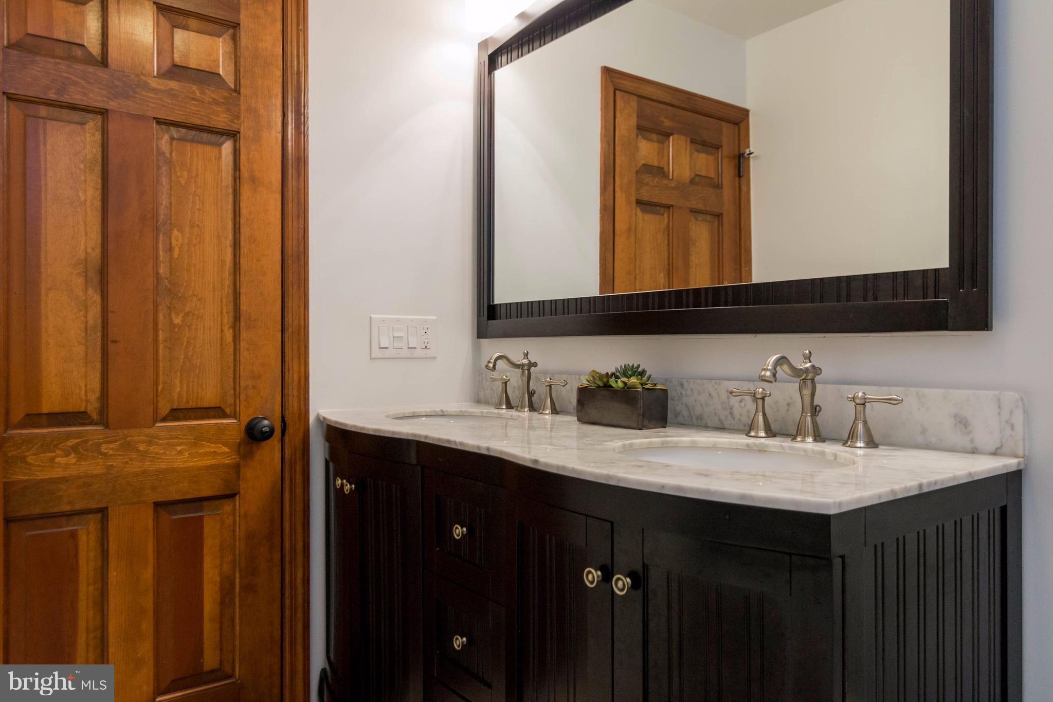 2520 Uniontown Road Westminster, MD 21158 - Photo 20 of 24 Bath