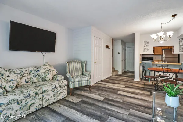 $1,600 | 99 Wilshire Heights Drive, Crossville, TN 38558