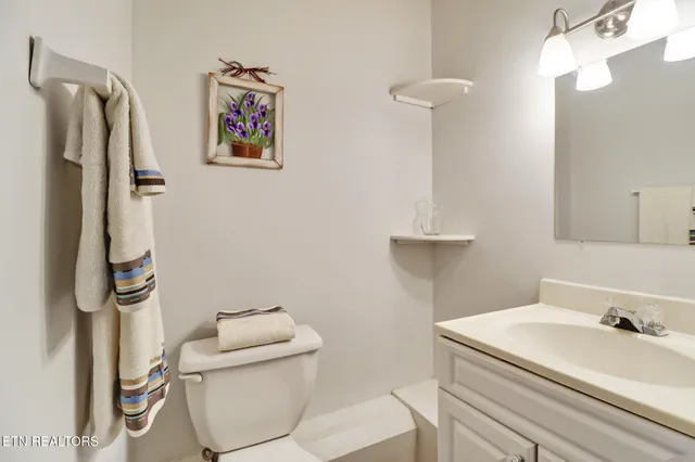 $1,600 | 99 Wilshire Heights Drive, Crossville, TN 38558