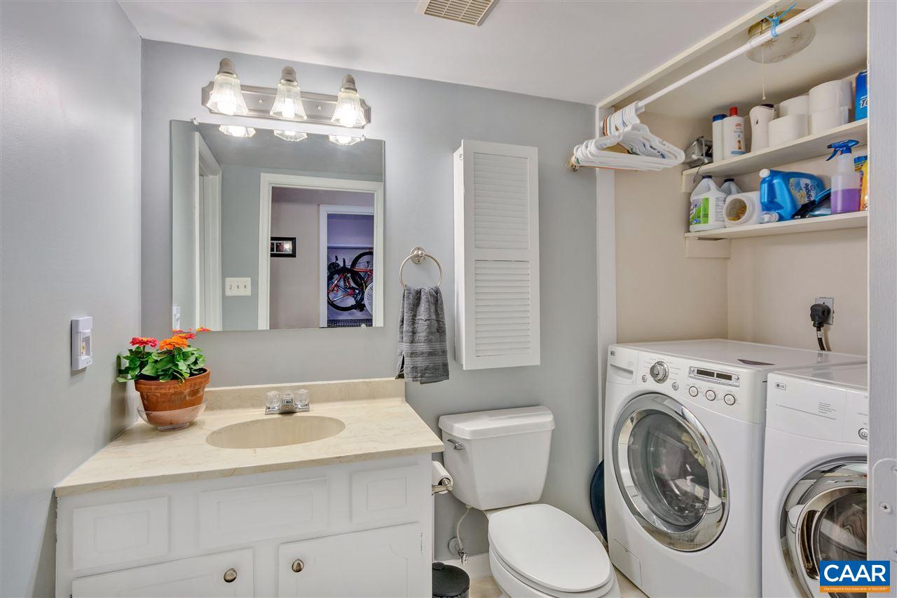 21 Spring Court Charlottesville, VA 22901 - Photo 11 of 13 Gallery Image 11