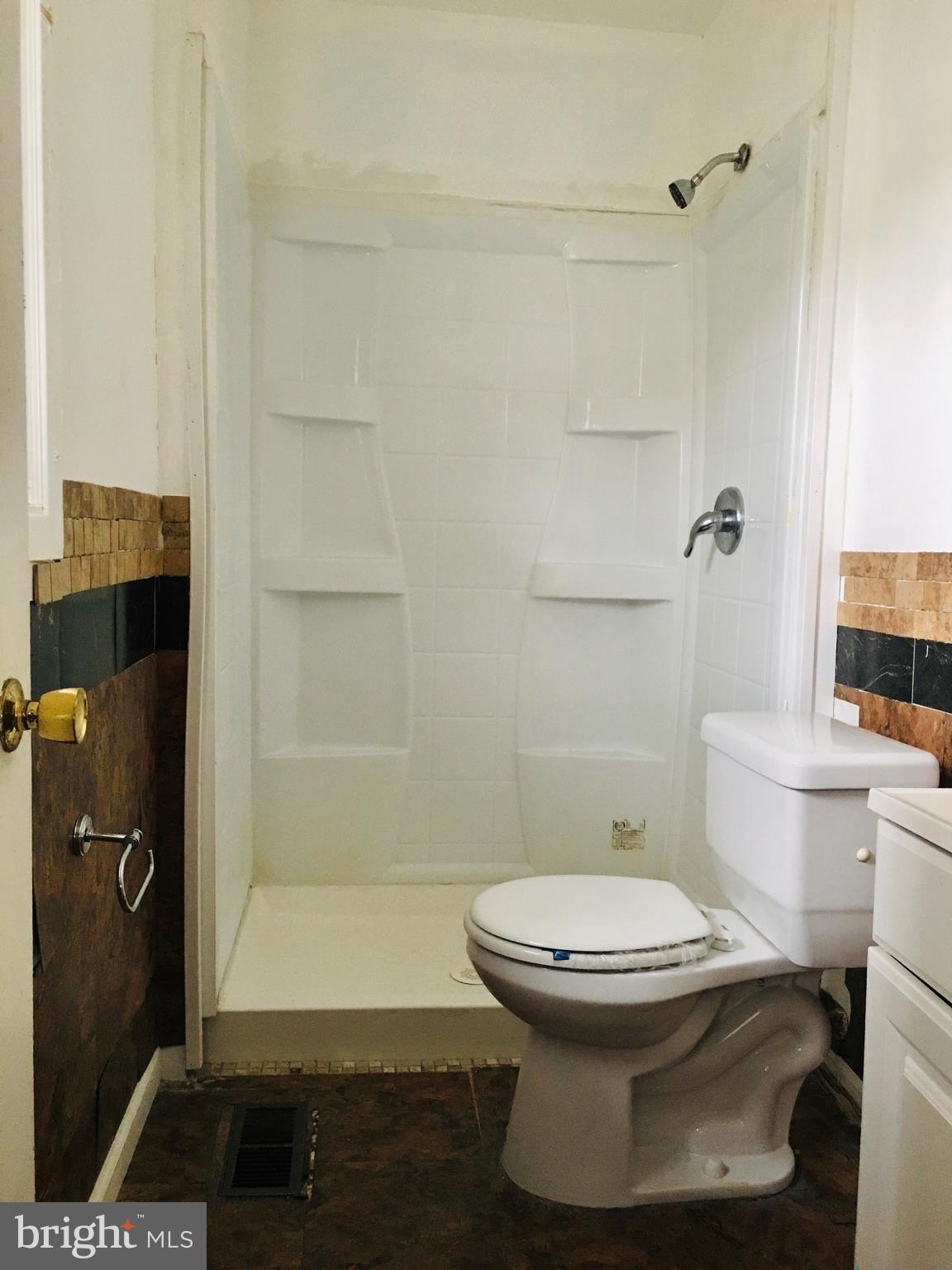 15 East Stokes Road Willingboro, NJ 08046 - Photo 13 of 26 Master Bathroom