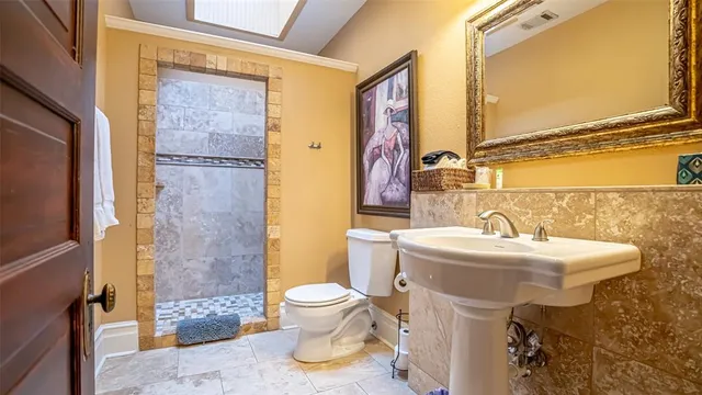 $925,000 | 616 Thorp Spring Road, Granbury, TX 76048