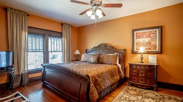 $925,000 | 616 Thorp Spring Road, Granbury, TX 76048