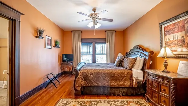 $925,000 | 616 Thorp Spring Road, Granbury, TX 76048