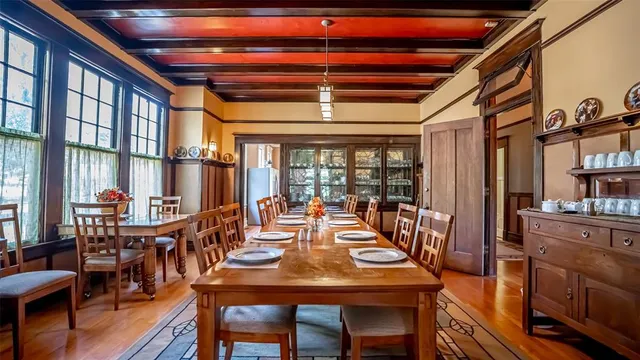 $925,000 | 616 Thorp Spring Road, Granbury, TX 76048