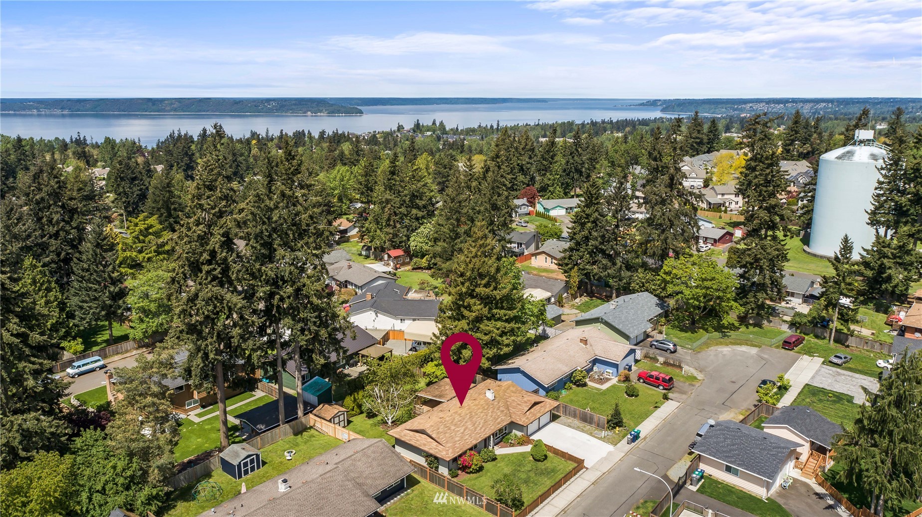 28513 24th Avenue South Federal Way, WA 98003 - Photo 29 of 31 an aerial view of a house with a lake view