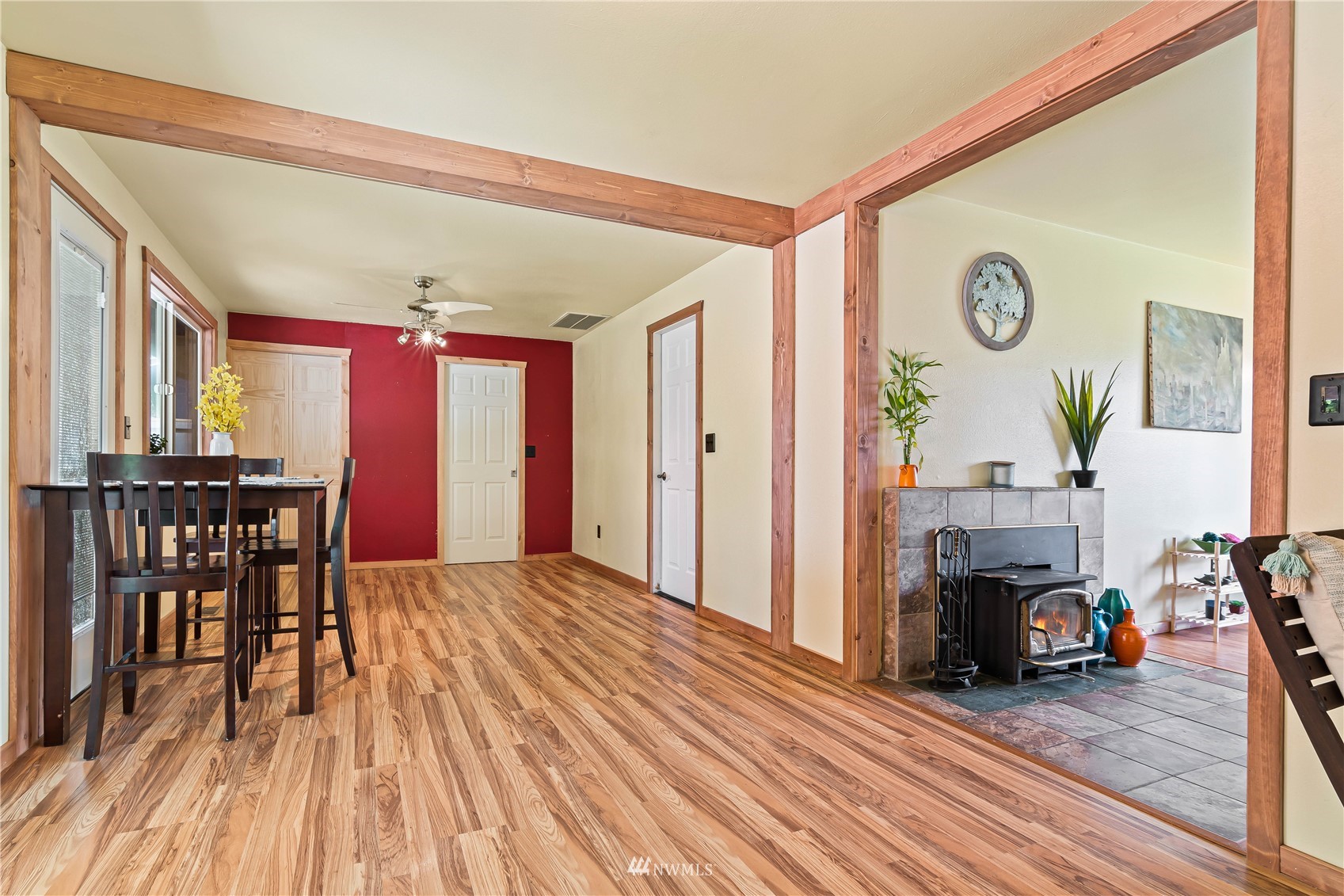28513 24th Avenue South Federal Way, WA 98003 - Photo 10 of 31 a view of a livingroom with furniture and a fireplace