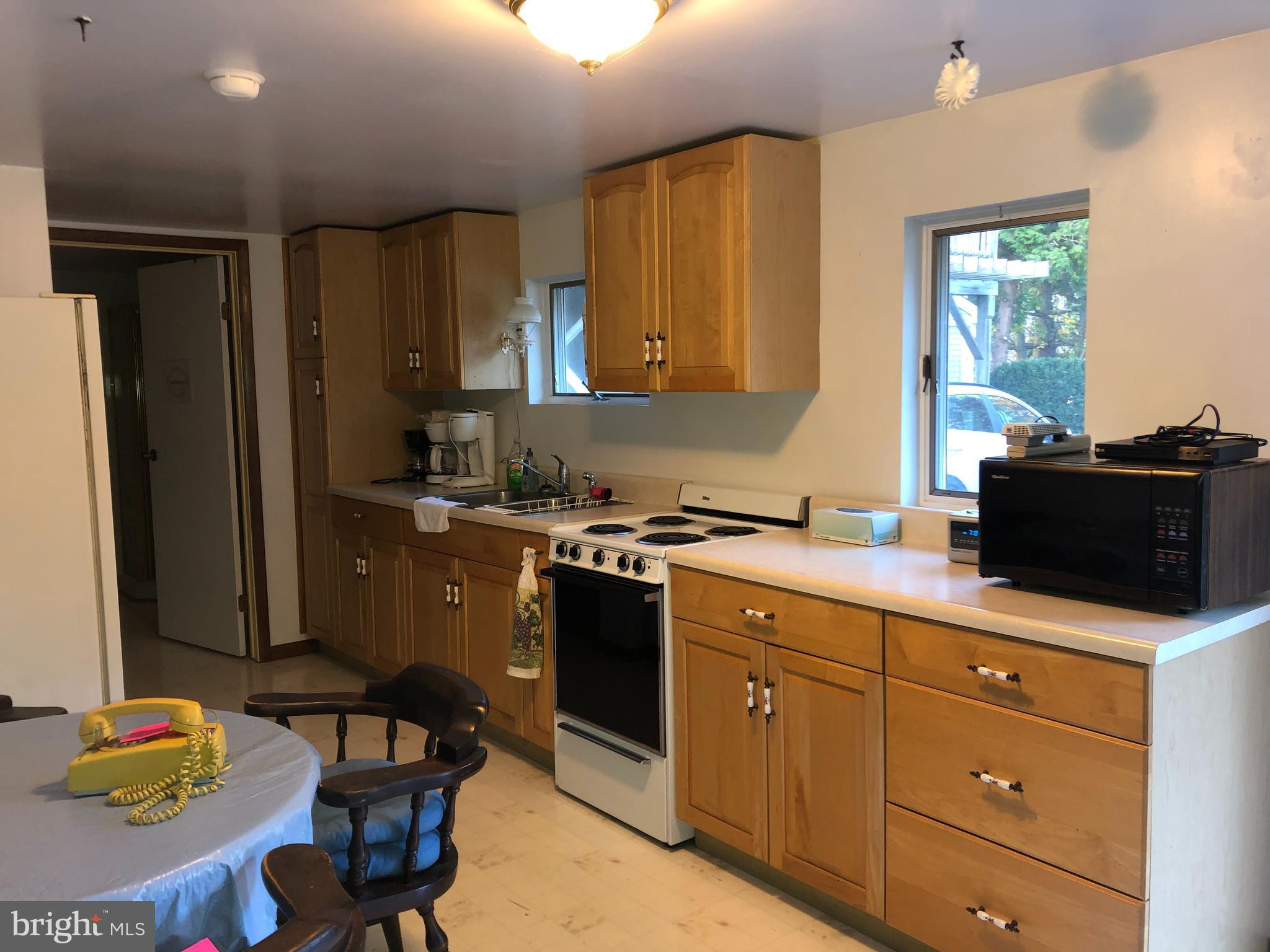 981 Lower State Road Warrington, PA 18976 - Photo 16 of 22 Guest house kitchen
