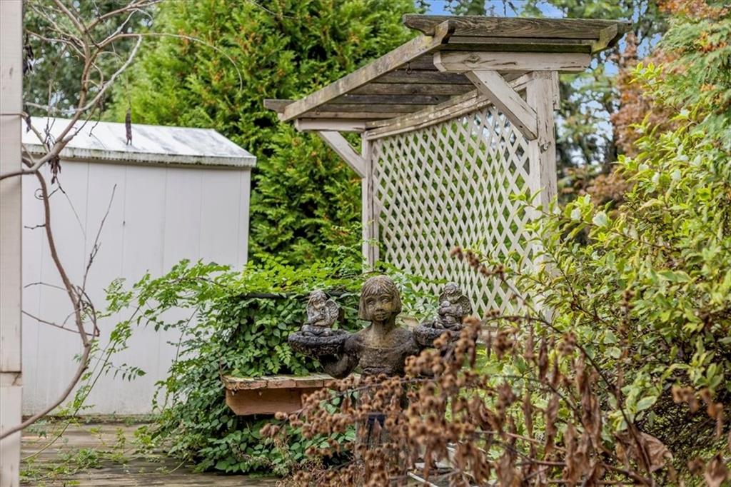 100 Morelli Drive Pittsburgh, PA 15237 - Photo 35 of 46 a view of a house with a yard