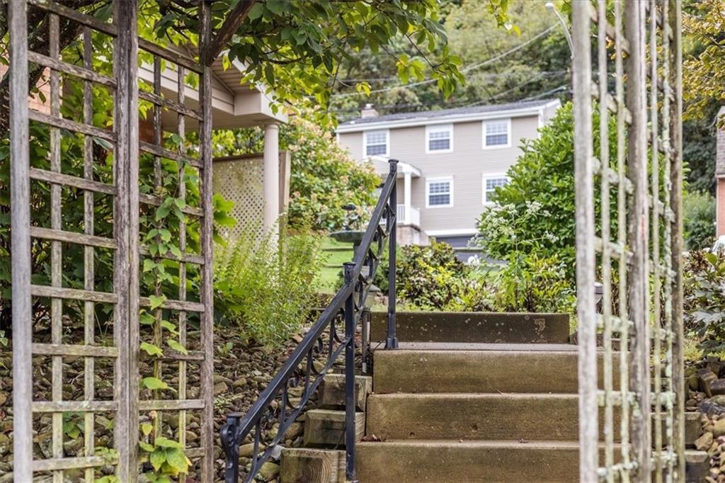100 Morelli Drive Pittsburgh, PA 15237 - Photo 36 of 46 a view of a garden from a balcony