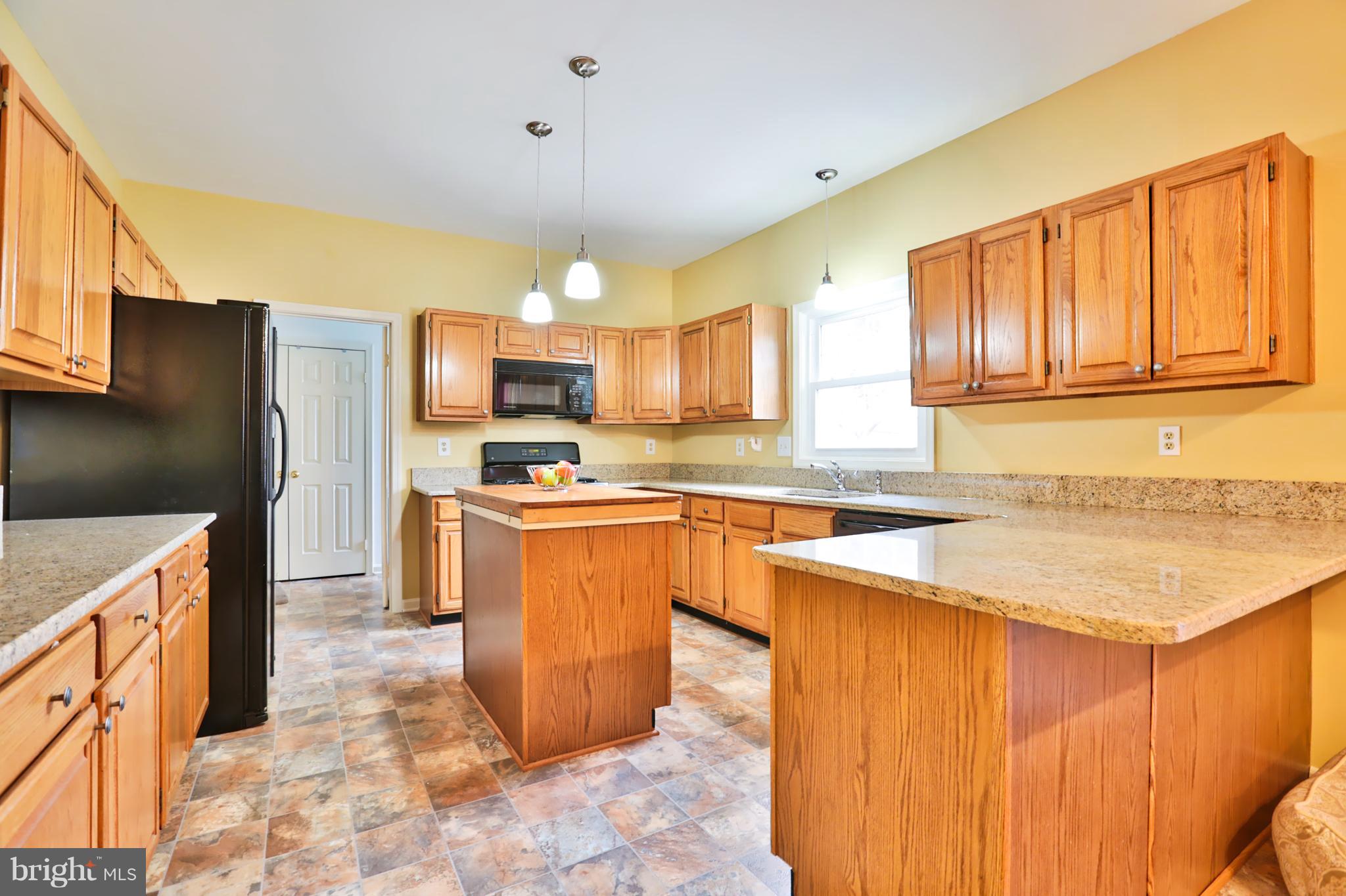 16809 Cashell Road Olney, MD 20832 - Photo 6 of 30 Chef's Kitchen