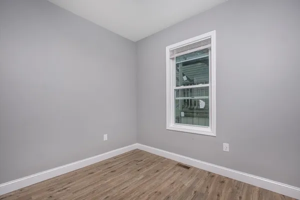 $4,000 | 335-337 Windsor Street, Unit 335, Cambridge, MA 02141