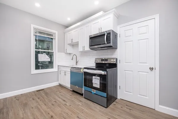 $4,000 | 335-337 Windsor Street, Unit 335, Cambridge, MA 02141