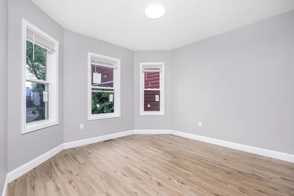 $4,000 | 335-337 Windsor Street, Unit 335, Cambridge, MA 02141