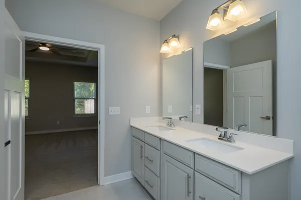 $319,900 | 39 Moss Holw Way, Simpsonville, SC 29680