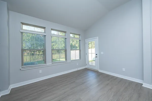 $319,900 | 39 Moss Holw Way, Simpsonville, SC 29680