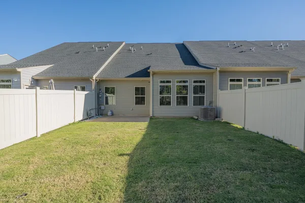 $319,900 | 39 Moss Holw Way, Simpsonville, SC 29680