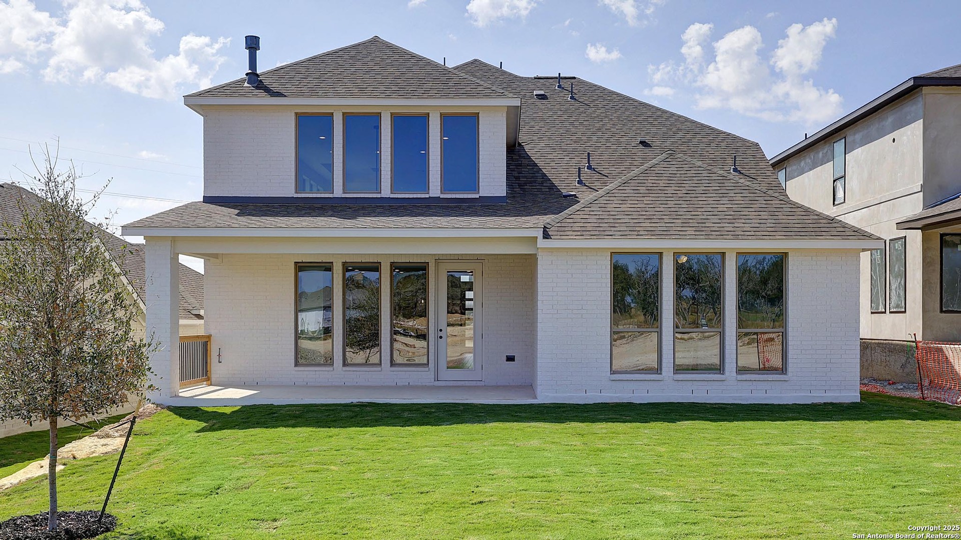 233 Hidalgo Boerne, TX 78006 - Photo 29 of 32 a view of a house with garden