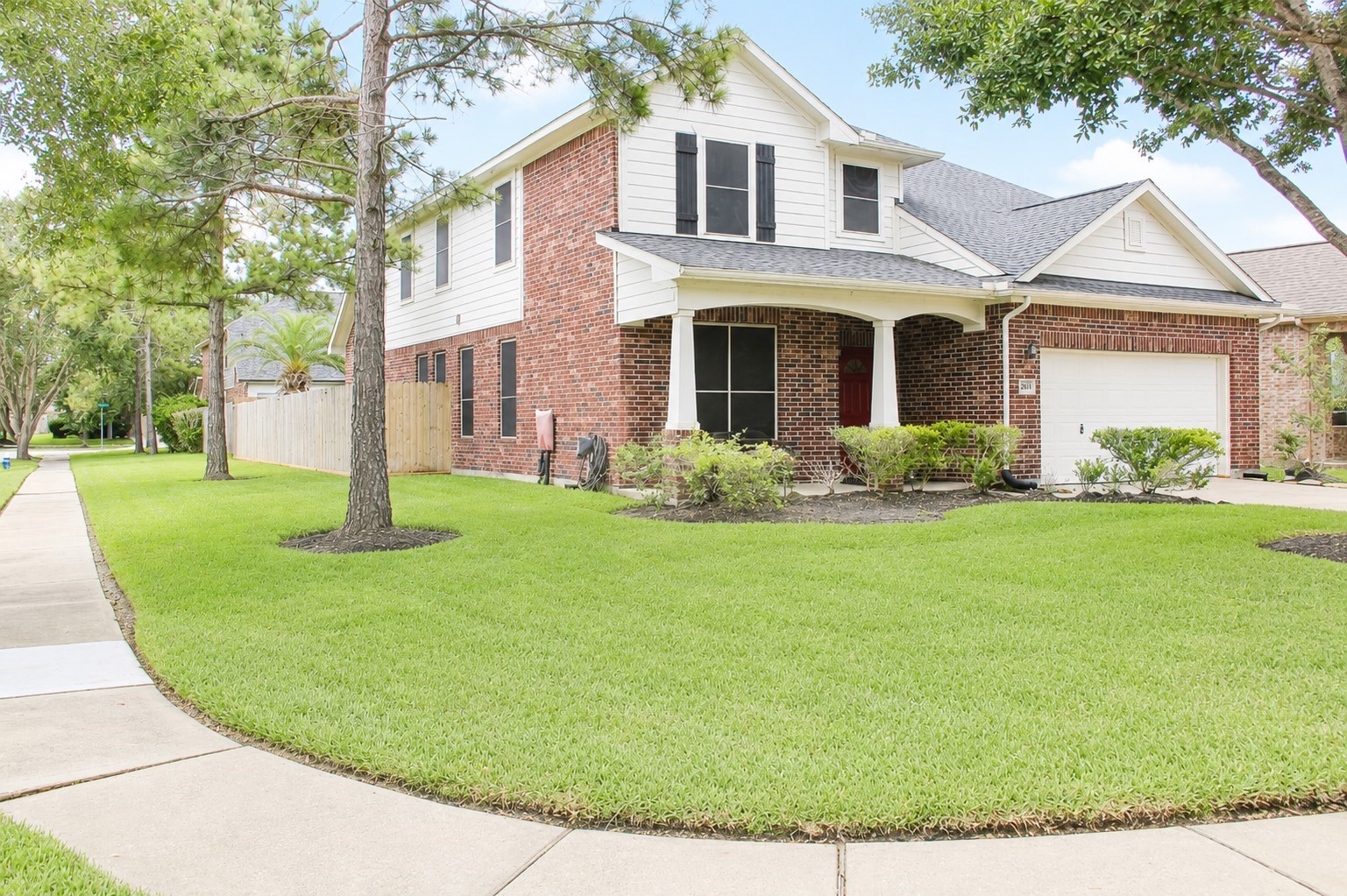2814 Silver Bend Lane Rosharon, TX 77583 - Photo 3 of 29