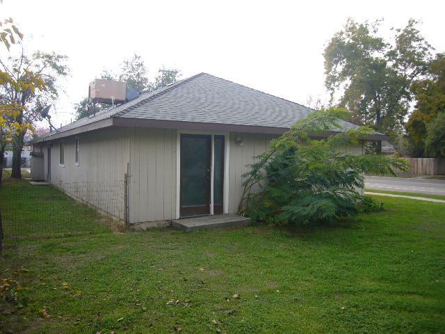 1430 13th Street Reedley, CA 93654 - Photo 4 of 9