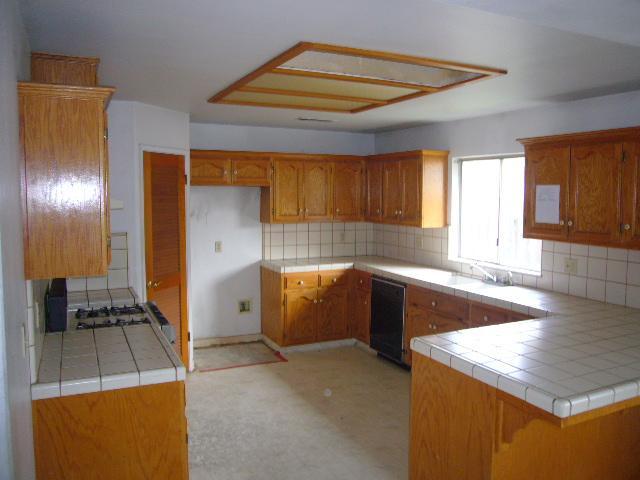 1430 13th Street Reedley, CA 93654 - Photo 5 of 9