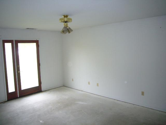 1430 13th Street Reedley, CA 93654 - Photo 6 of 9