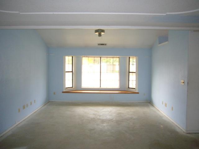 1430 13th Street Reedley, CA 93654 - Photo 7 of 9