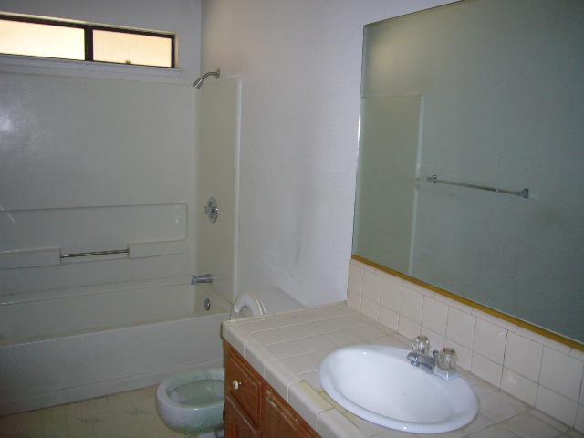 1430 13th Street Reedley, CA 93654 - Photo 8 of 9